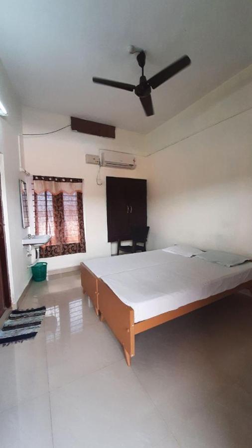 Zaina Tourist Home Kollam Exterior foto
